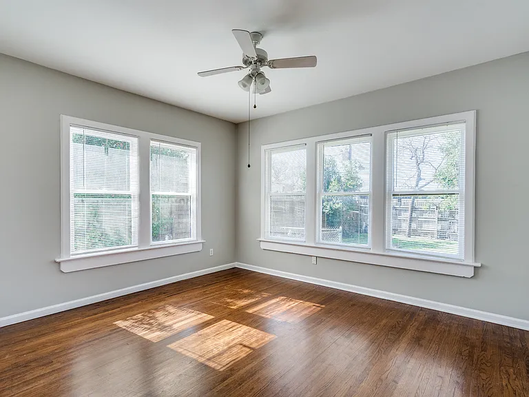5011 Parkland Ave — Photo 16