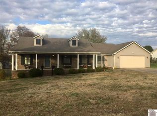 130 Hillington Dr, Paducah, KY 42001