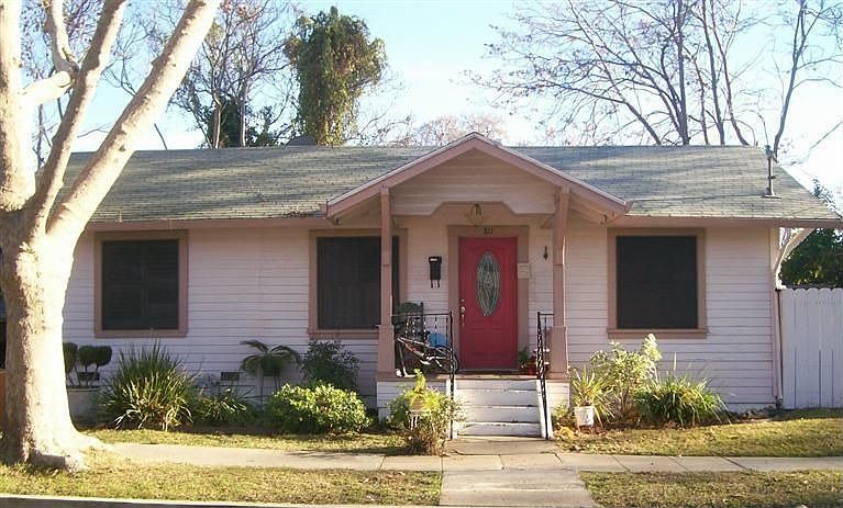 1st image of 611 Oakland Ave
