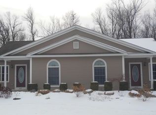 4015 Pond View Dr, South Abington Township, PA 18411