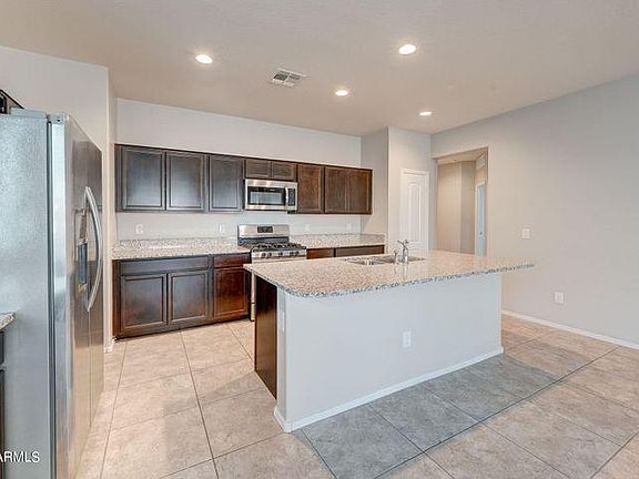 4th image of 31080 W Whitton Ave