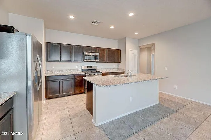 31080 W Whitton Ave — Photo 4