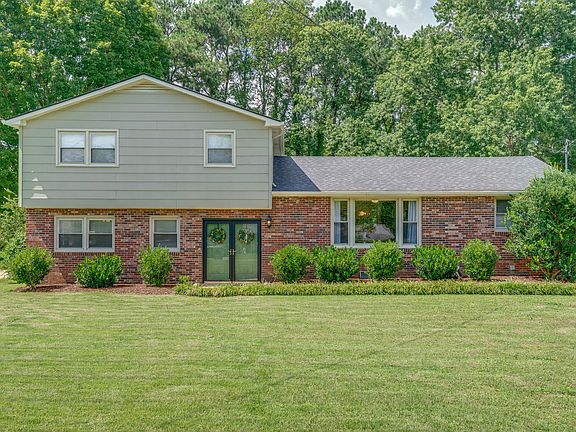 2nd image of 8047 Regency Dr