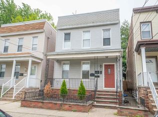 135 W 49th St, Bayonne, NJ 07002