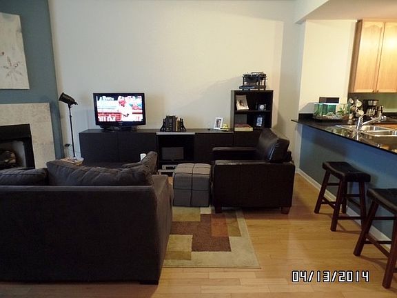 4th image of 1515 S Prairie Ave Unit 1304