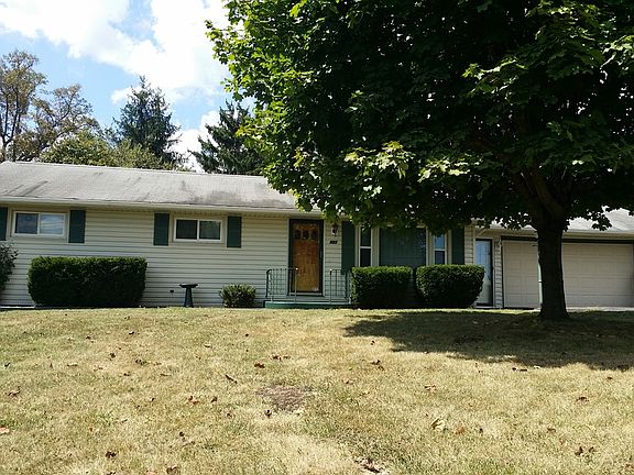 2nd image of 921 Avon Dr