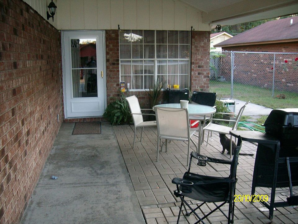 2nd image of 205 Russ Cir