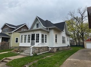 17 Dean St NW, Grand Rapids, MI 49505