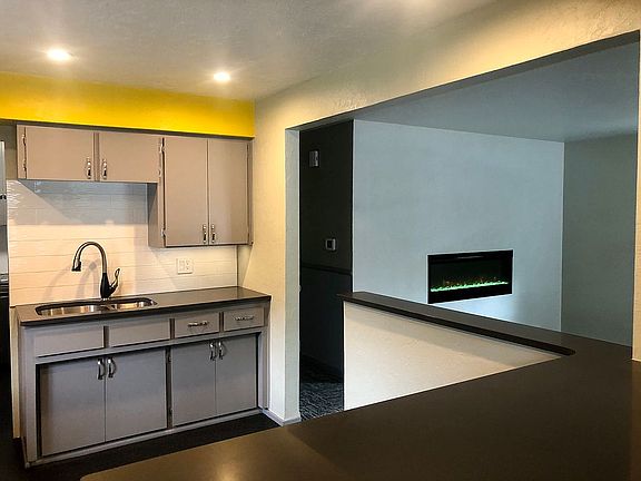 New sink open floorplan