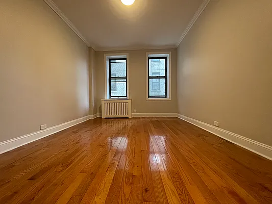 Rented by Hillel Realty Group | media 9