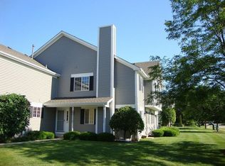 687 Silver Creek Rd #16B, Woodstock, IL 60098