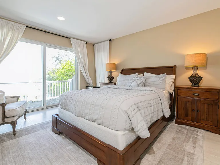 48 Red Cedar Point Rd — Photo 9