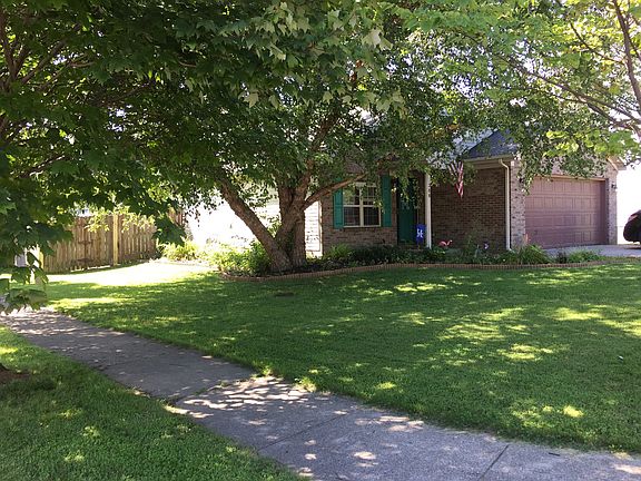 3rd image of 368 Forest Hill Dr