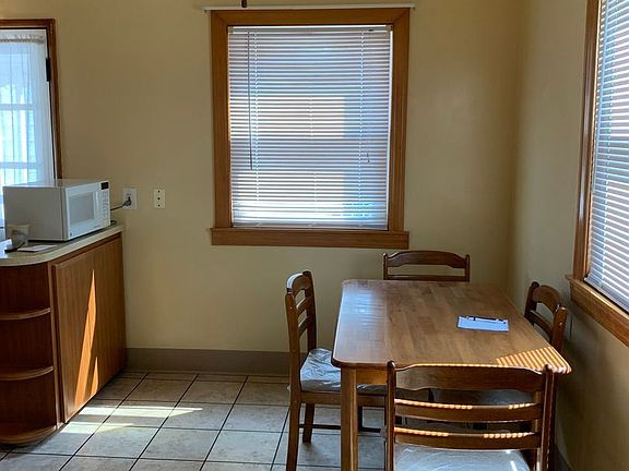 5th image of 582 E Jeffrey Pl