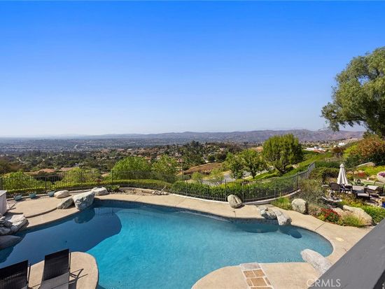 720 S Bunting Ct, Anaheim, CA 92808