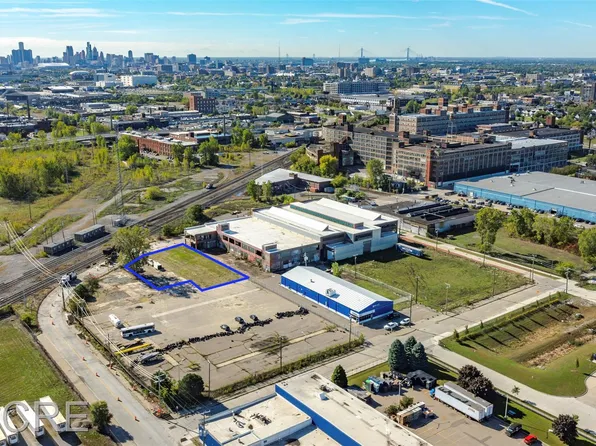 1975 Clay St, Detroit, MI 48211