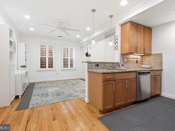 5th image of 739 Newton Pl NW APT 202