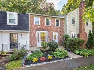 10123 Walnut Wood Ct, Burke, VA 22015
