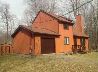 1010 Seneca Dr, Gouldsboro, PA 18424