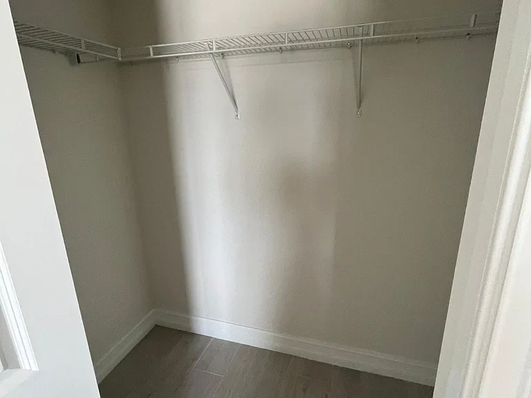 1805 Riverside Dr — Photo 23