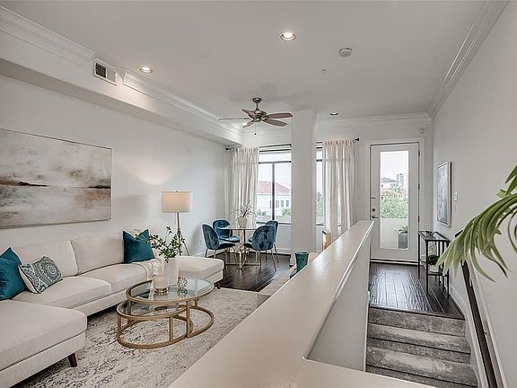 2nd image of 510 Lovett Blvd #316