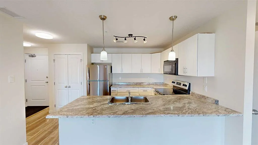1 bed, 1.0 bath, 568 sqft, $1,400 — Photo 3