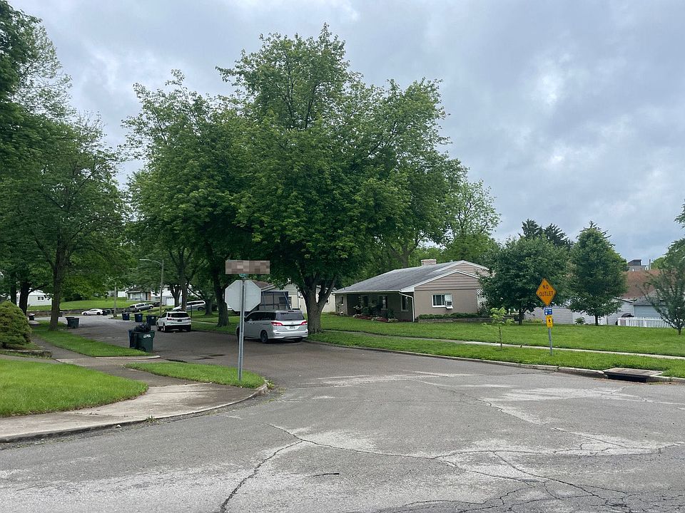 2nd image of 345 Great Oaks Dr