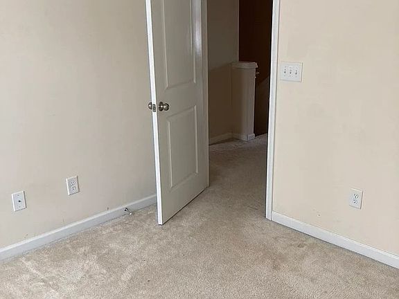 3rd image of 10424 Benfield Rd