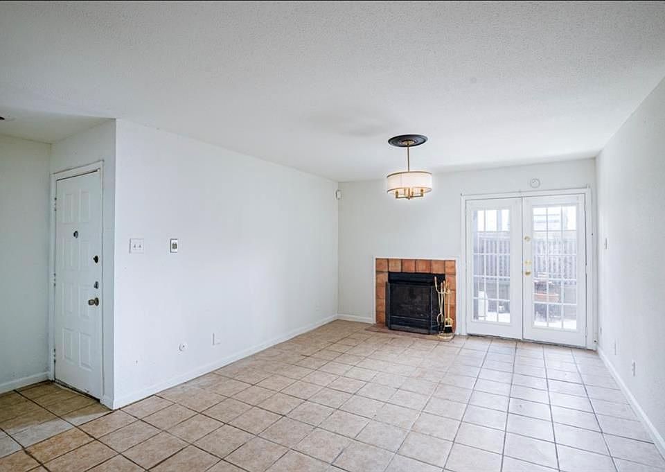 1st image of 12500 Sandpiper Dr APT 183