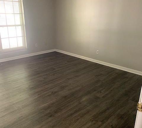 4th image of 2905 15th Ave APT 5