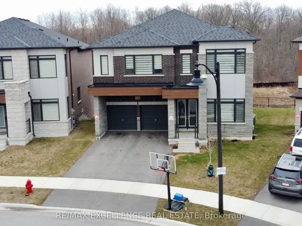 42 Cattail Cres N, Hamilton, ON L8B 1Z6