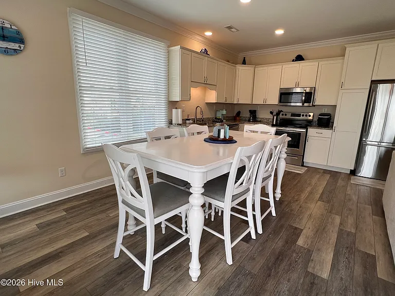 3307 Emerald Dr #EAST — Photo 6
