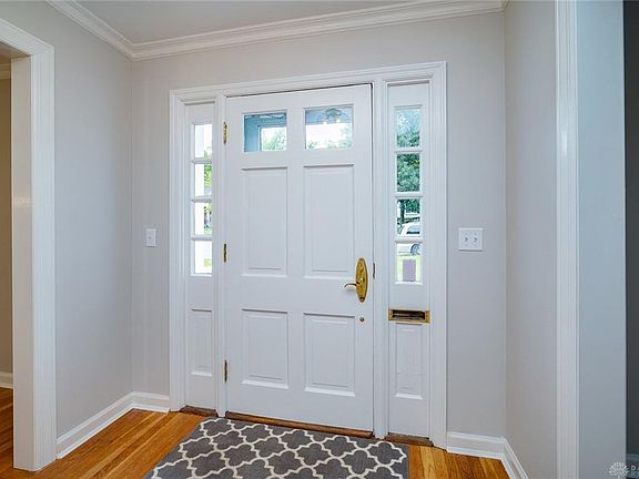 5th image of 17 Thruston Blvd E