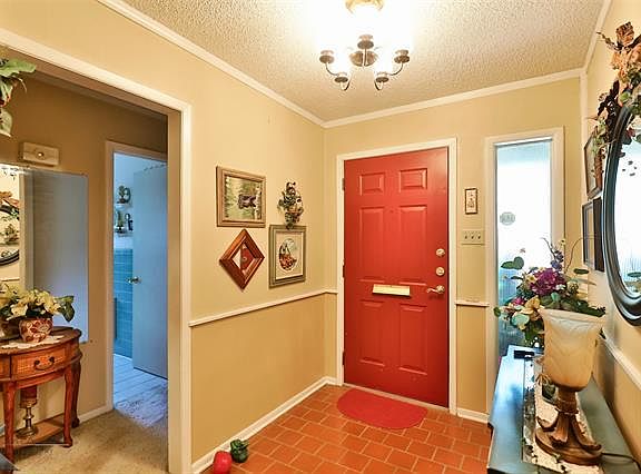 5th image of 1435 N Willis St