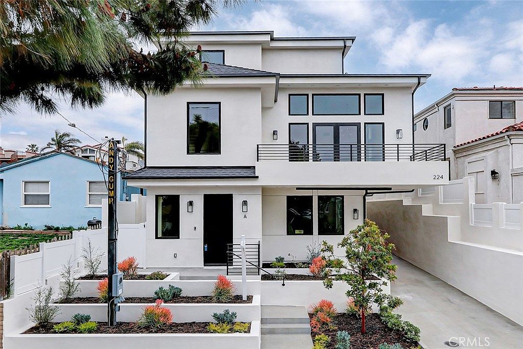 224 N Juanita Ave #A, Redondo Beach, CA 90277 | MLS #PV24062000 | Zillow
