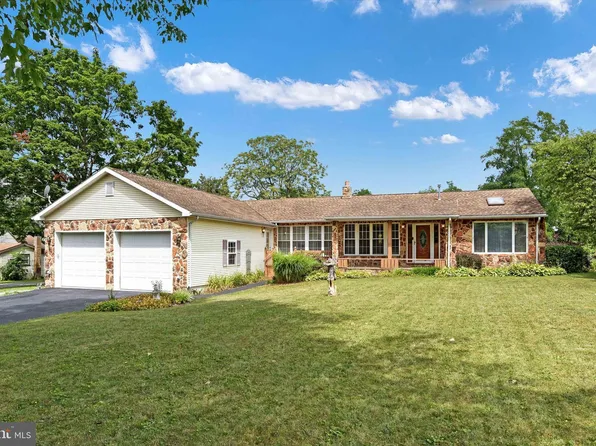 3978 Sunnycrest Dr, Harrisburg, PA 17109