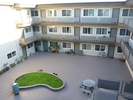 Lee Crest Apartments — Photo 4