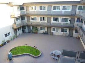 Lee Crest Apartments