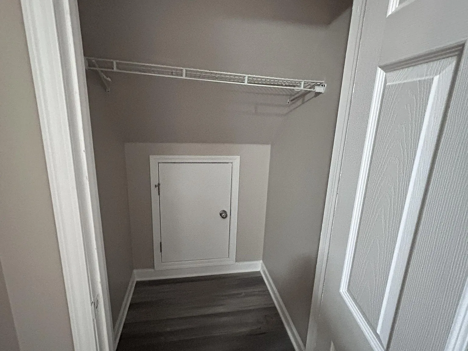 4 bed, 7.0 bath, 2000 sqft, $1,070 — Photo 2