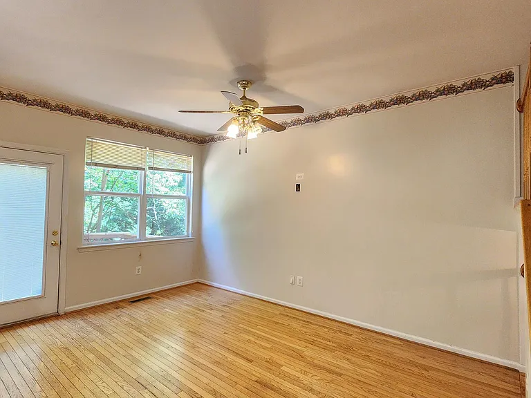 7719 Sullivan Cir — Photo 8