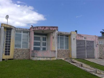 Calle Roosevelt Jose Mercado, Caguas, PR, 00725