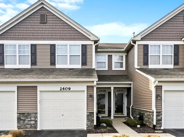 2409 Golf Ridge Cir, Naperville, IL 60563