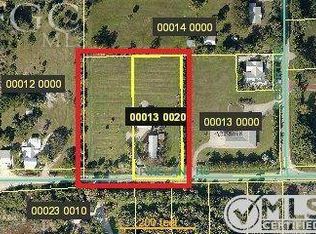7290 Pineland Rd, Bokeelia, FL 33922