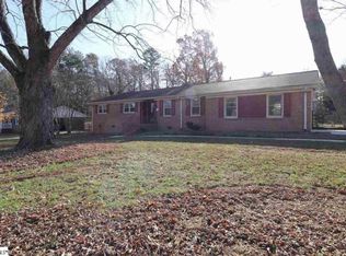 18 Fenwick Ln, Greenville, SC 29617