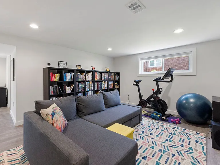 8114 Drayton Ln — Photo 28