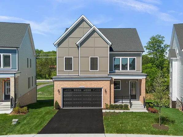 2 Golden Holly Drive 36 #F2, Brambleton, VA 20148