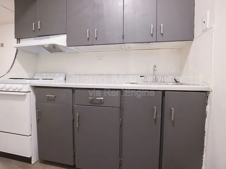 102 N 38th Ave #3 — Photo 7
