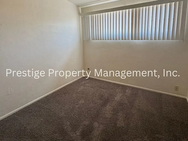 825 E Copper St — Photo 15