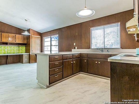 5th image of 4913 Hodges Dr