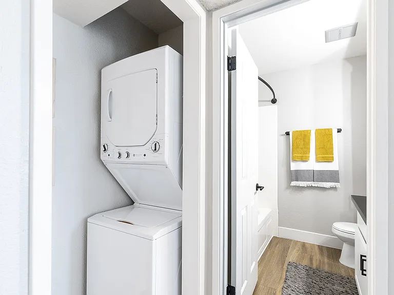 The Luxe Apartments — Photo 13